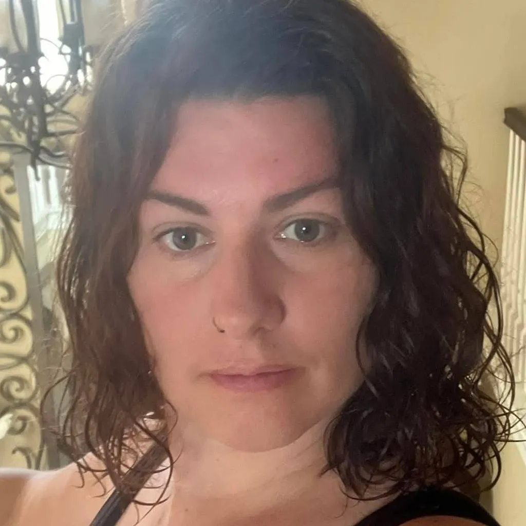 chat with ai character: Erin oconnor 