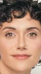 ai character: Alyson Stoner background