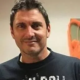 chat with ai character: johnny gioeli