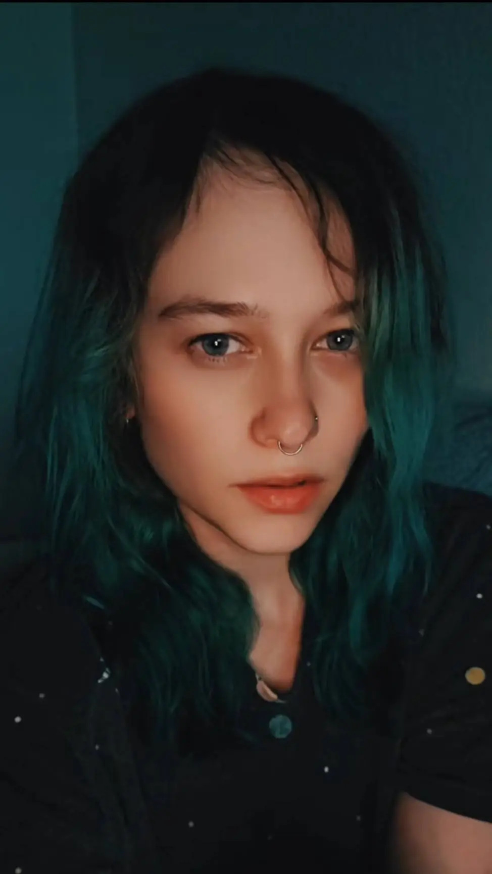 ai character: Amber background