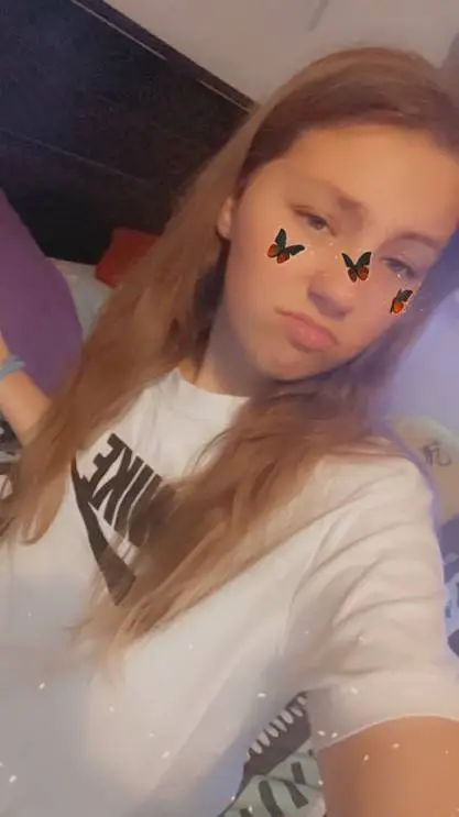 ai character: ✨kasie✨ background