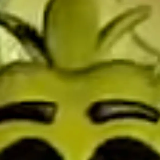 chat with ai character: Chica the chicken