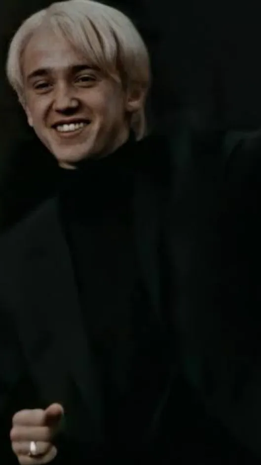 ai character: Draco Malfoy background