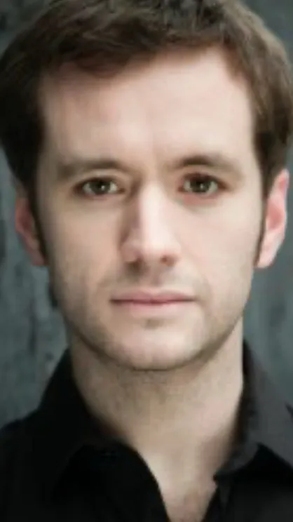 chat with ai character: Oliver Wood