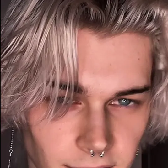 chat with ai character: Brodie