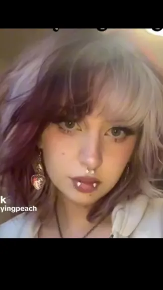 ai character: Delilah background