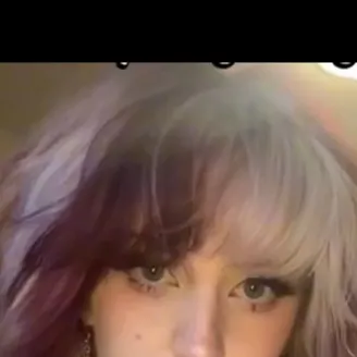 chat with ai character: Delilah