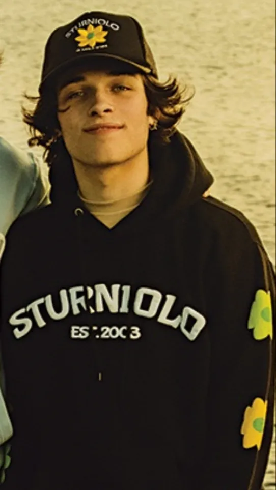 ai character: Chris Sturniolo background