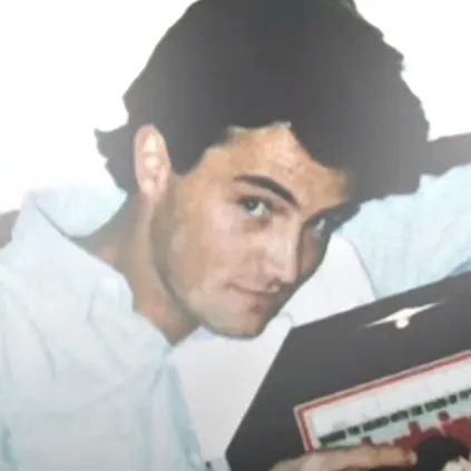 chat with ai character: Chandler Bing