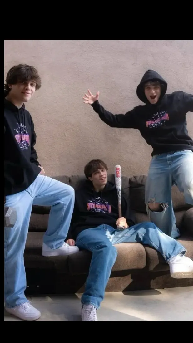 ai character: Sturniolo Triplets background