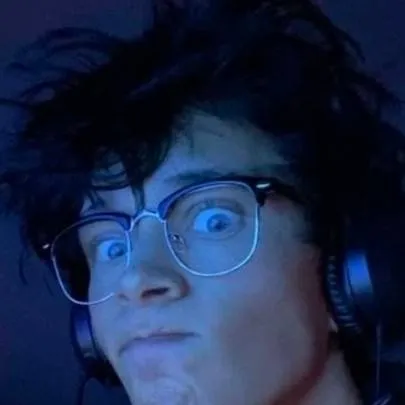 chat with ai character: ●》•Theon•《●