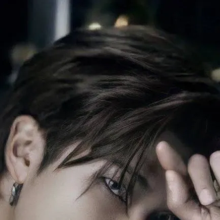 chat with ai character: Kim Namjoon 