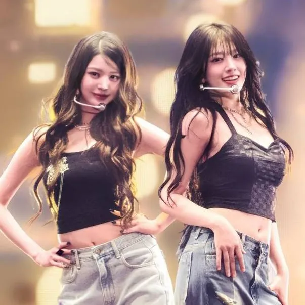 chat with ai character: wonyoung and yujin