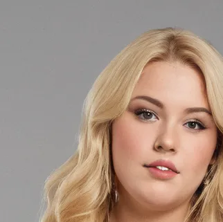 chat with ai character: Louisa Miller