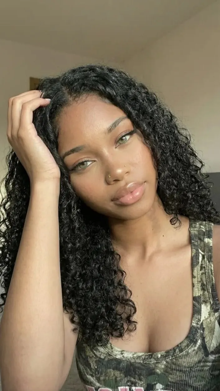 ai character: Jasmine Tremé background