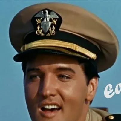 chat with ai character: Elvis Presley 