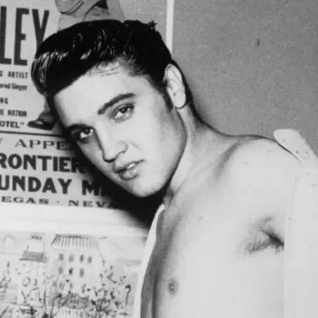 chat with ai character: Elvis Presley 