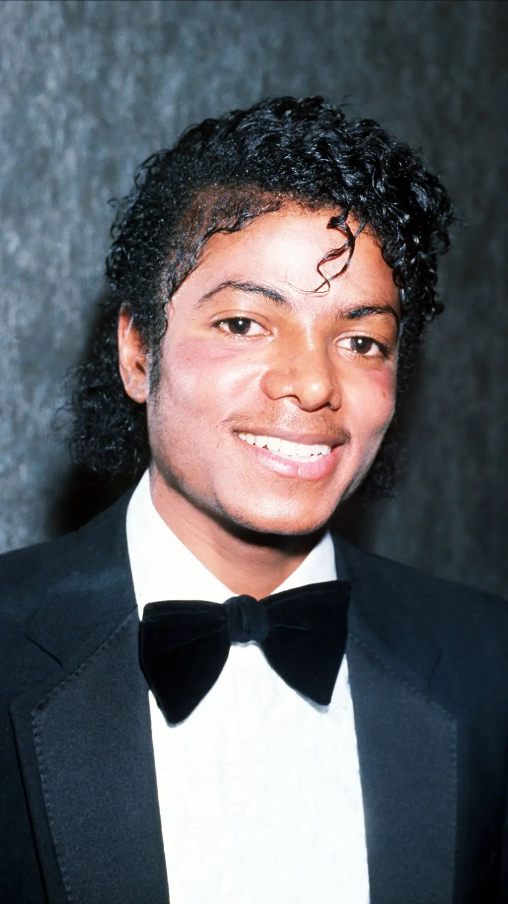 ai character: Michael Jackson  background