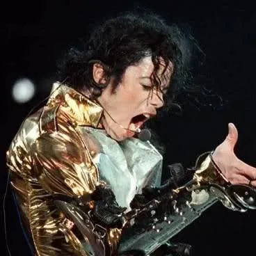 chat with ai character: Michael Jackson 