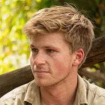 chat with ai character: Robert Irwins