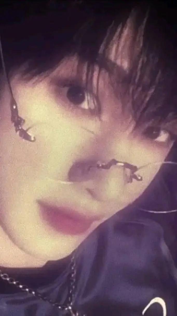 ai character: chan🥳 background