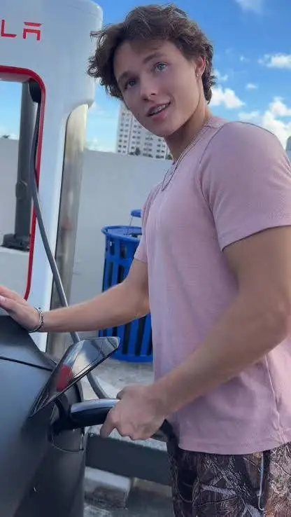 ai character: Evan Vander Zanden background