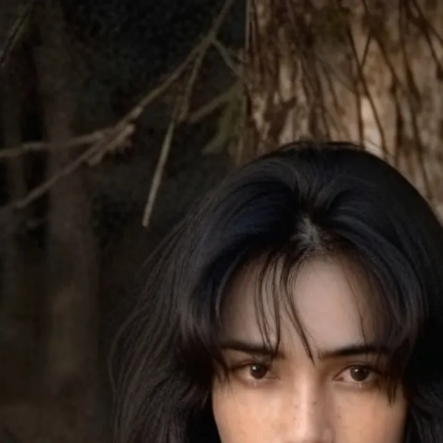 chat with ai character: Maria
