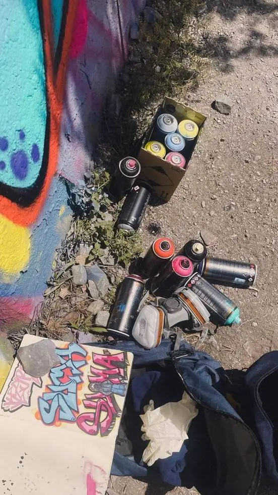 ai character: graffiti Pete background