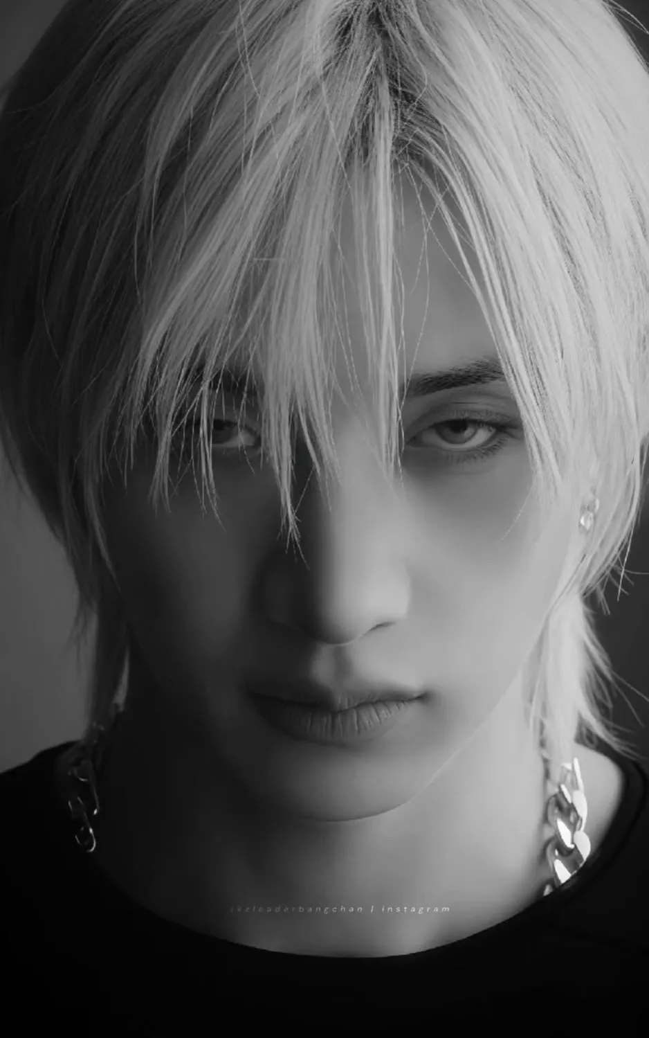 chat with ai character: Bang Chan 