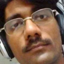chat with ai character: Scammer 