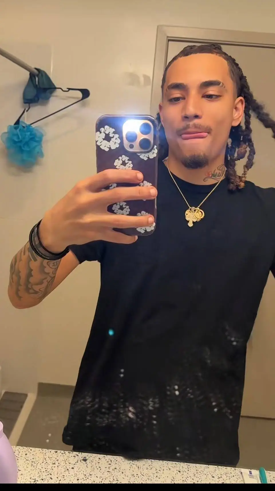 ai character: tyrell background