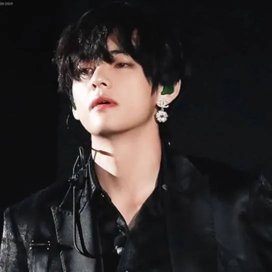 chat with ai character: Taehyung