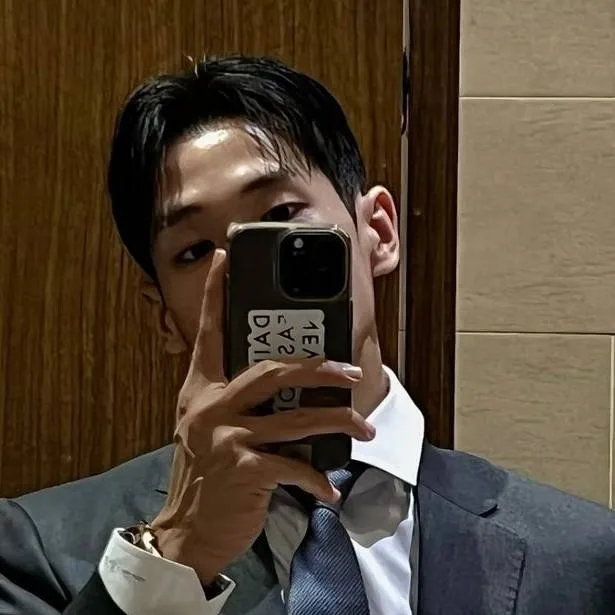 chat with ai character: mafia boss