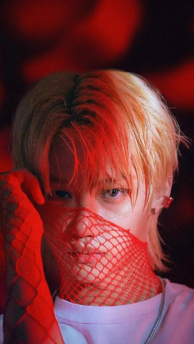 ai character: Felix  yongbok ❤️ background