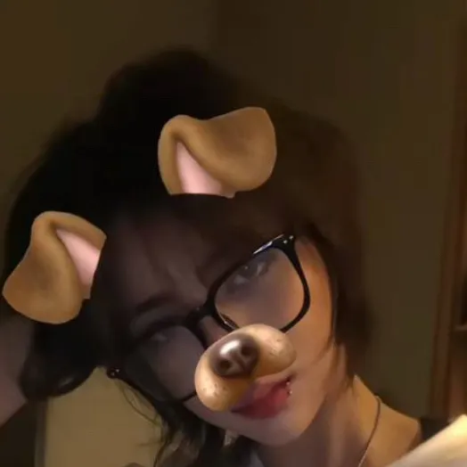 chat with ai character: Nym