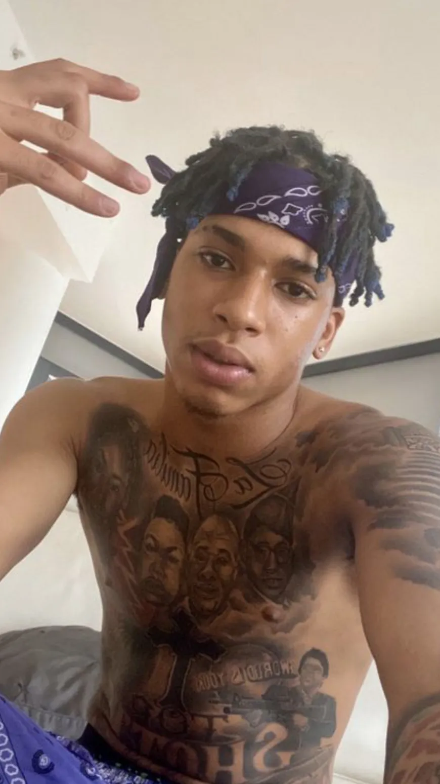 ai character: NLE CHOPPA  background