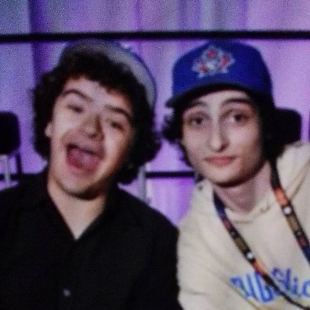 chat with ai character: The upsidedown 