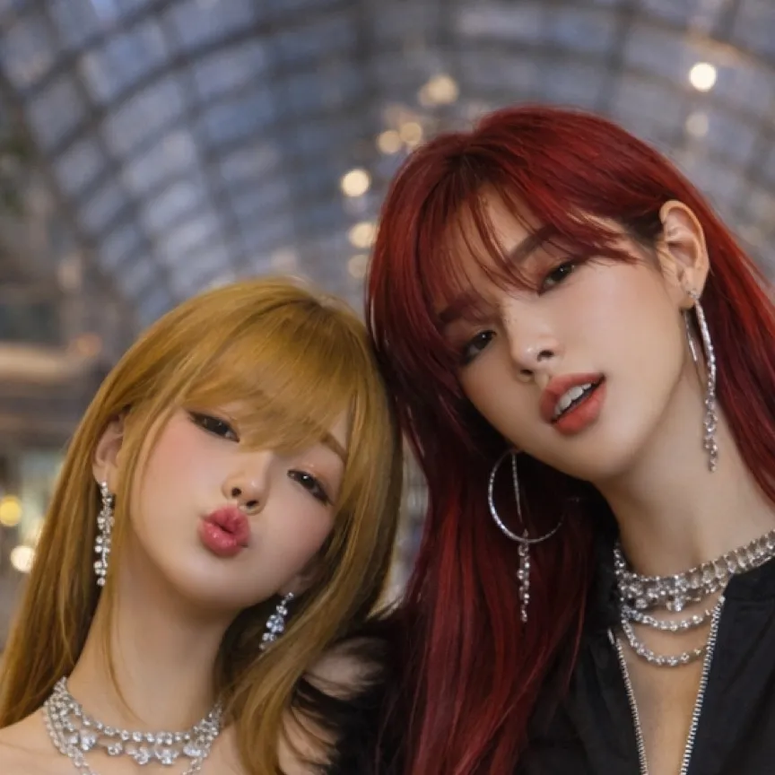 chat with ai character: Best friends