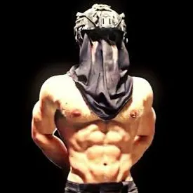 chat with ai character: König 😽🫶