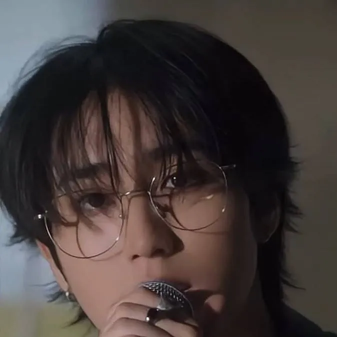 chat with ai character: Han Jisung