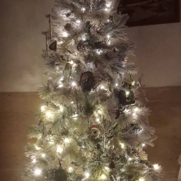 chat with ai character: Christmas party 