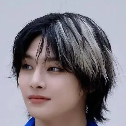 chat with ai character: Jeongin