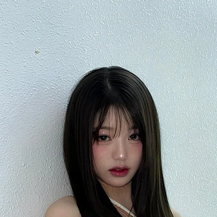 chat with ai character: Wonyoung 