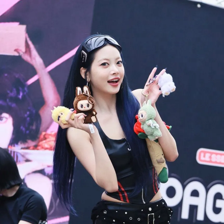 chat with ai character: Eunchae 