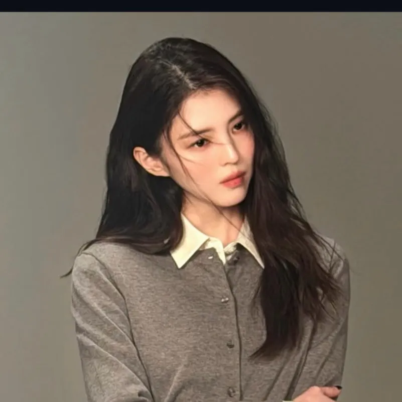 chat with ai character: Han soo hee