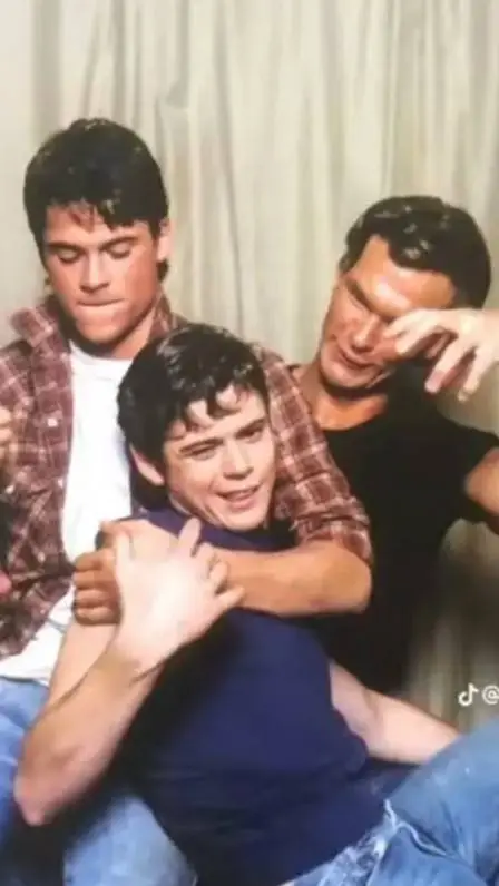 Talkie AI - Chat with The Avengers