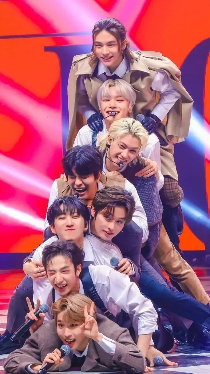 ai character: straykidss background