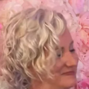 chat with ai character: Cissy 