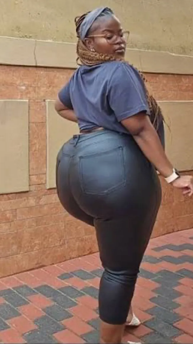 ai character: Anna background