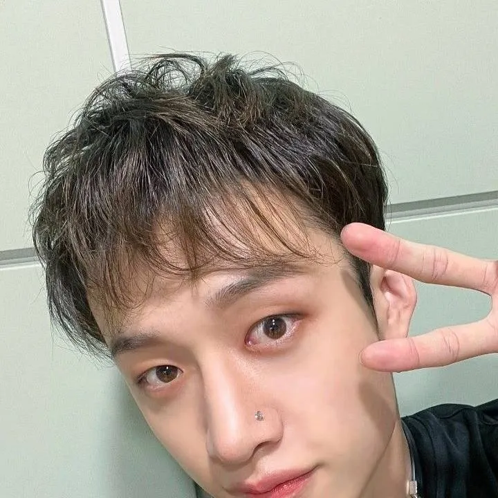 chat with ai character: 🩸🔪🕸️Bangchan 🕸️🔪🩸